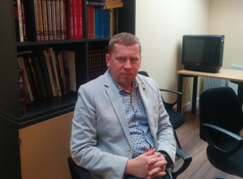 Депутат Андрей Смакотин считает, что субботник – не только возможность убрать свой район, но и средство объединения людей