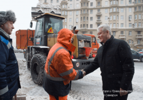 Мэр Сергей Собянин поручил комплексу городского хозяйства ускорить уборку улиц после январских снегопадов