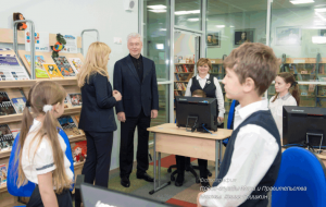 Мэр Москвы Сергей Собянин осмотрел новую школу в районе Куркино
