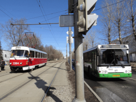 В Южном округе реконструируют трамвайные пути
