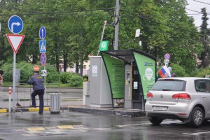 Правительство Москвы приняло решение продлить срок действия резидентных парковочных разрешений