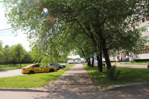 В Харьковском проезде заменят устаревшие ограждения