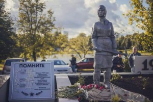 В районе Чертаново Центральное установили памятник женщинам-героям обороны Москвы 