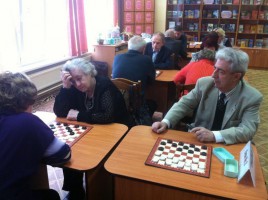 Турнир по шашкам для жителей старшего возраста 