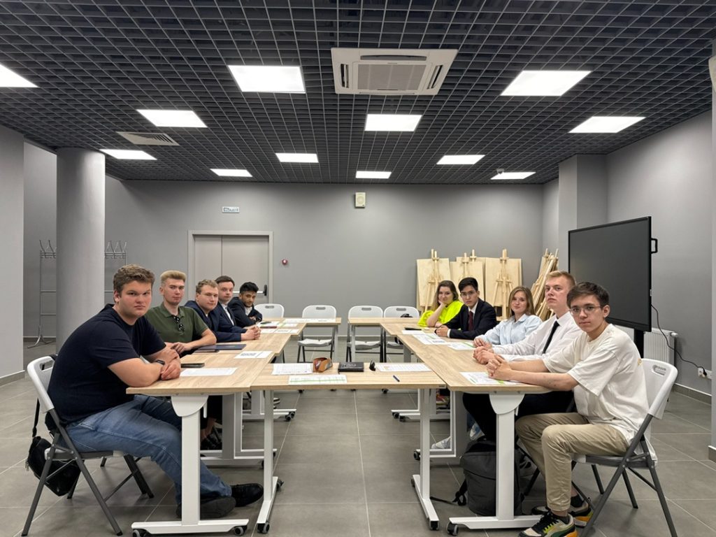 Активисты МП Бирюлева Западного провели плановое собрание. Фото: официальная страница МП Бирюлева Западного в социальных сетях