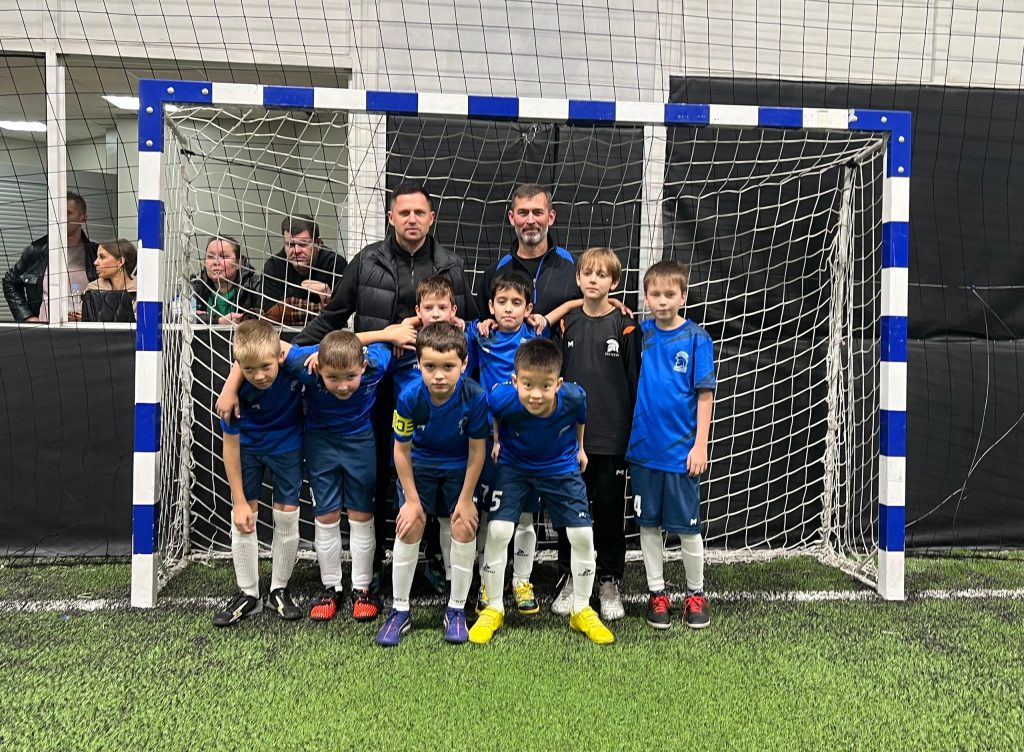 Ученики школы №667 имени Героя Советского Союза Константина Самсонова выступили в первом туре детского футбольного турнира. Фото: официальная страница школы №667 имени Героя Советского Союза Константина Самсонова в социальных сетях