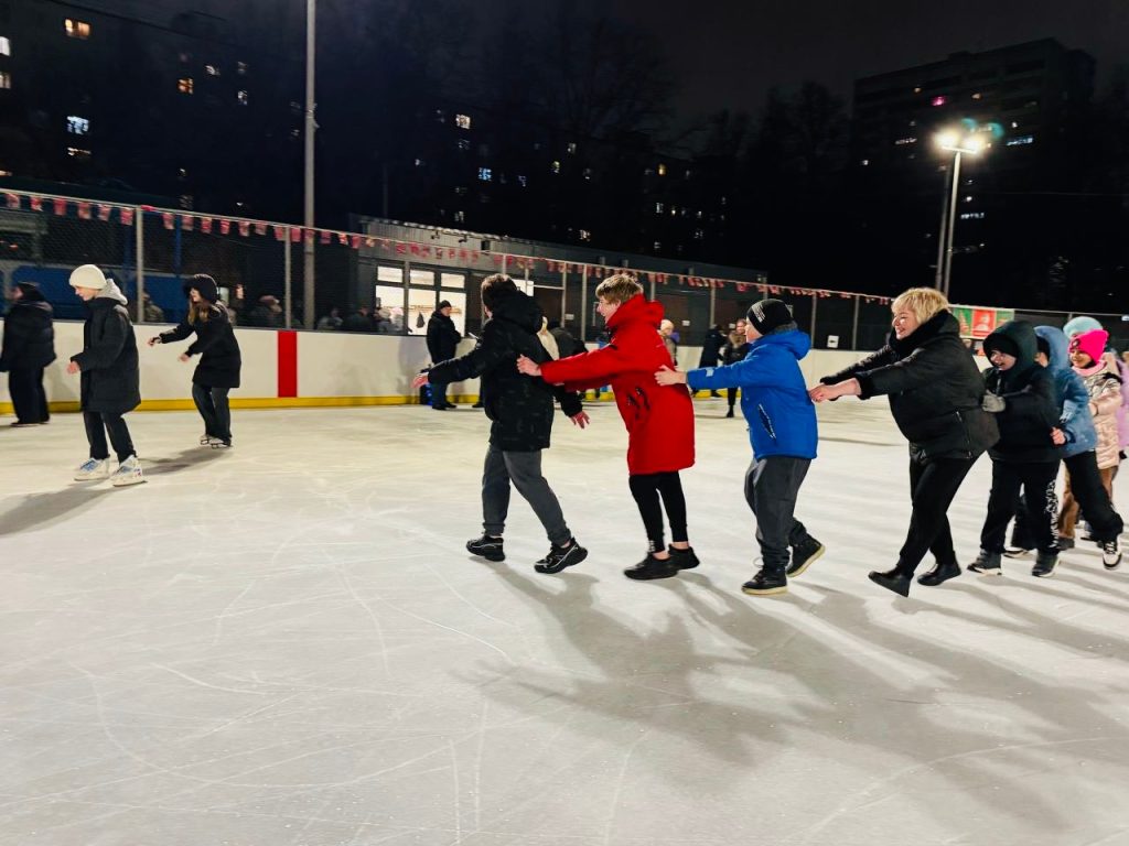 Каток открыли в Бирюлеве Западном. Фото: официальная страница управы района Бирюлево Западное в социальных сетях