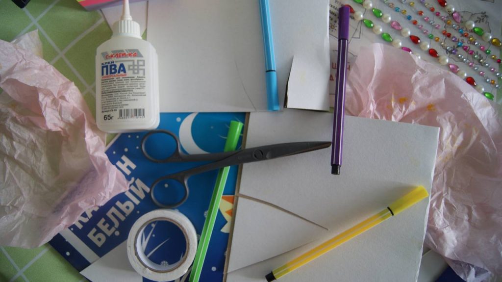 Мастер-класс по изготовлению новогодних сувениров состоится в КЦ «Дружба». Фото: Татьяна Петрыкина, «Вечерняя Москва»