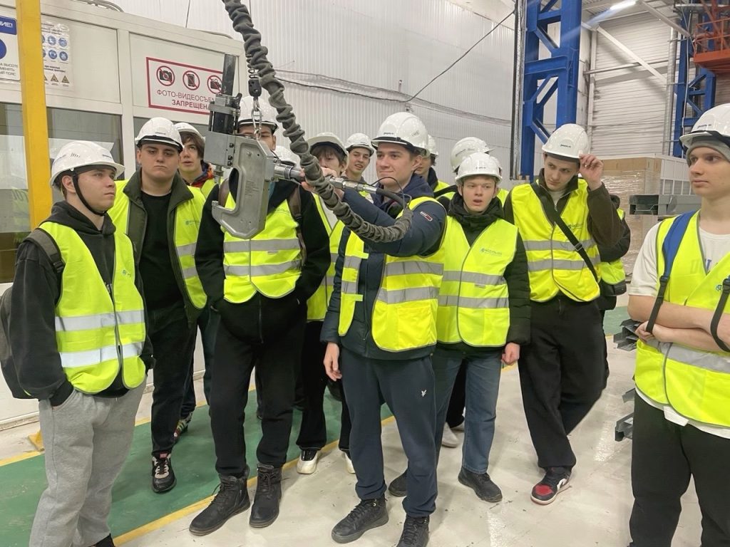 Студенты ОКГ «Столица» ознакомились с производством модульных конструкций. Фото: страница ОКГ «Столица» в социальных сетях