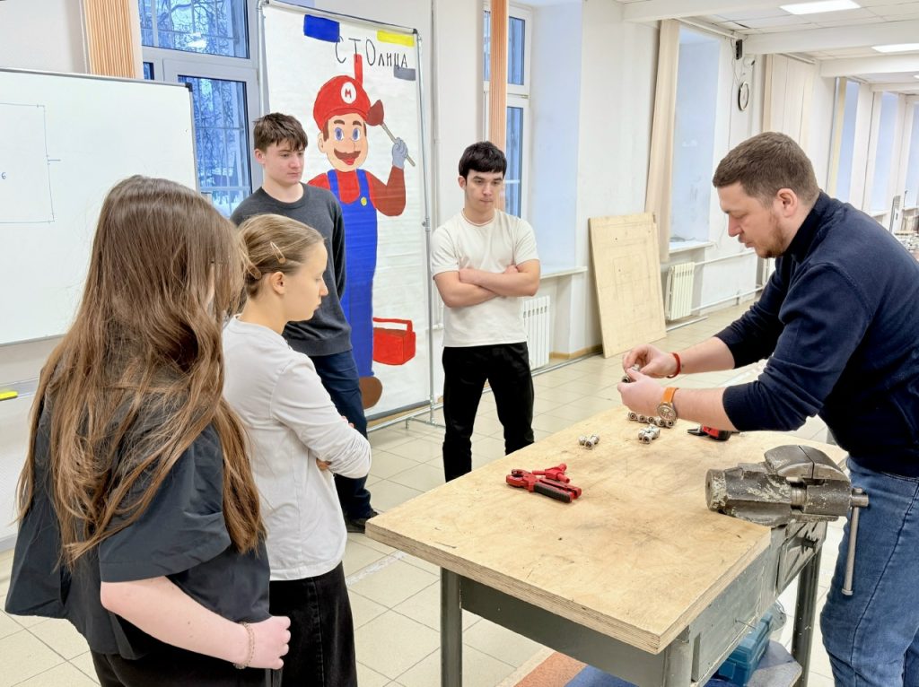 Профессиональные пробы для школьников состоялись в ОКГ «Столица». Фото: страница ОКГ «Столица» в социальных сетях