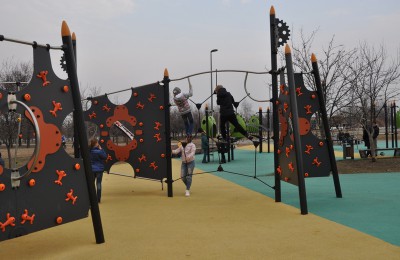 Игровая площадка в парке "Садовники"