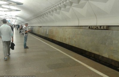 Еще 8 станций на юге Москвы оборудовали гранитными колясочными спусками
