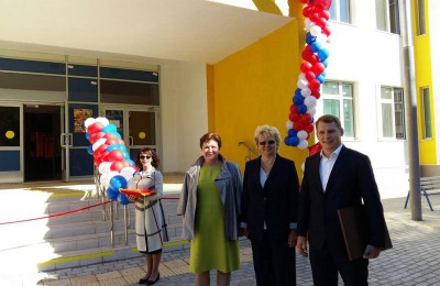 Глава управы Ольга Андриянова поздравила учеников и преподавателей школы №933 с Днем знаний