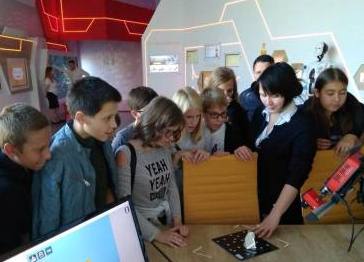 Учащиеся районной школы посетили Центр информационных технологий на ВДНХ