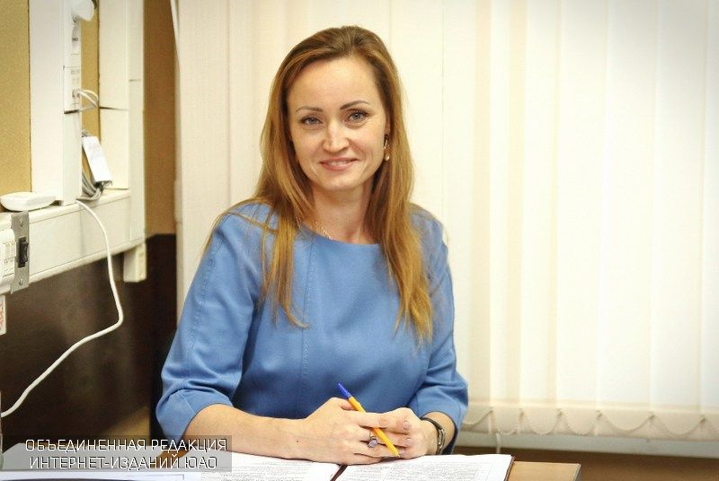 Елена Леликова и депутаты поздравили Татьяну Худову с Днем Рождения
