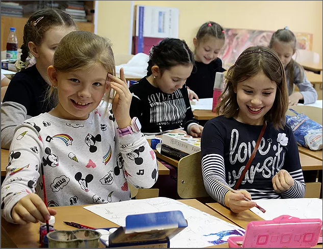 Школьники из Бирюлева Западного выступили на конкурсе детского рисунка