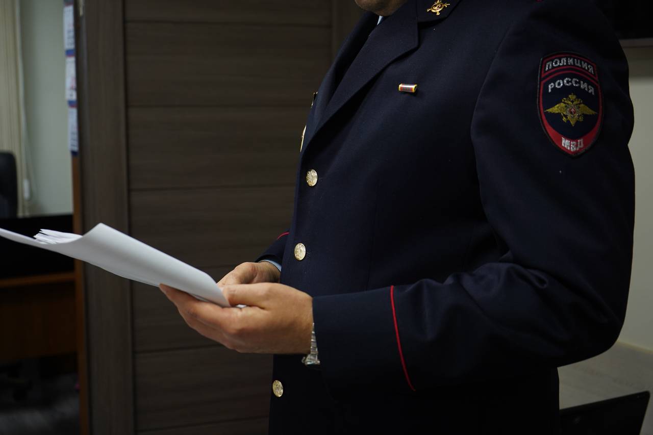 Полицейскими в столичном районе Братеево задержан подозреваемый в грабеже из магазина. Фото: Анна Быкова, «Вечерняя Москва»