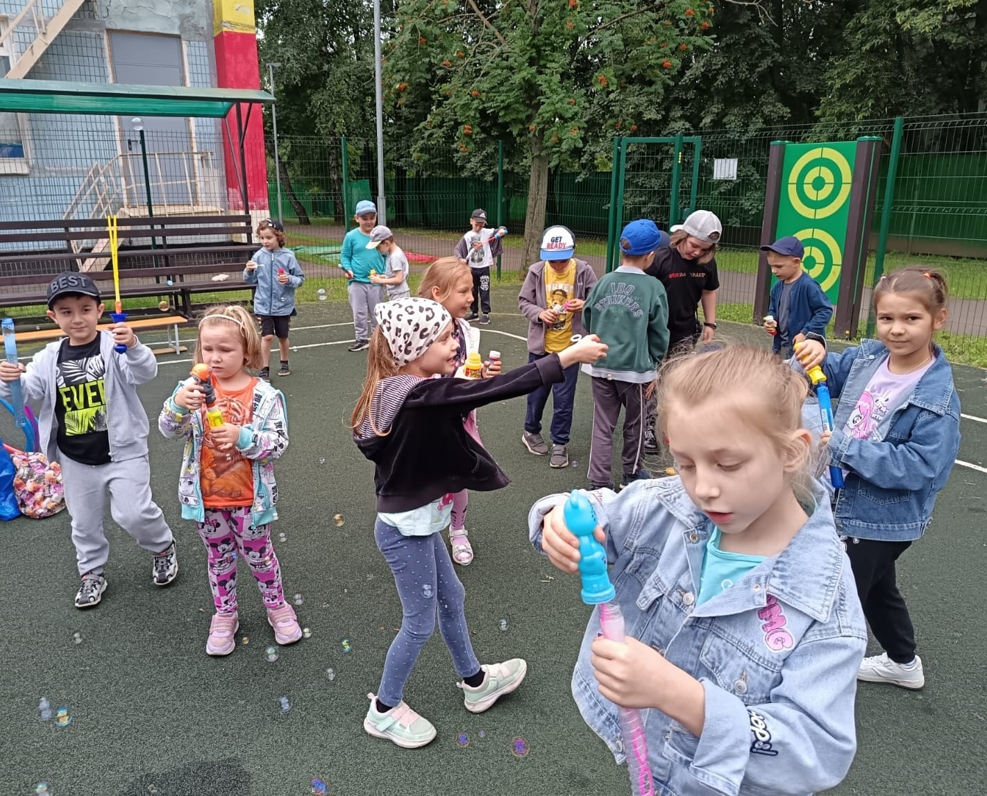 Эксперименты прошли в ДО школы №667 имени Героя Советского Союза Константина Самсонова. Фото: официальная страница школы №667 имени Героя Советского Союза Константина Самсонова в социальных сетях