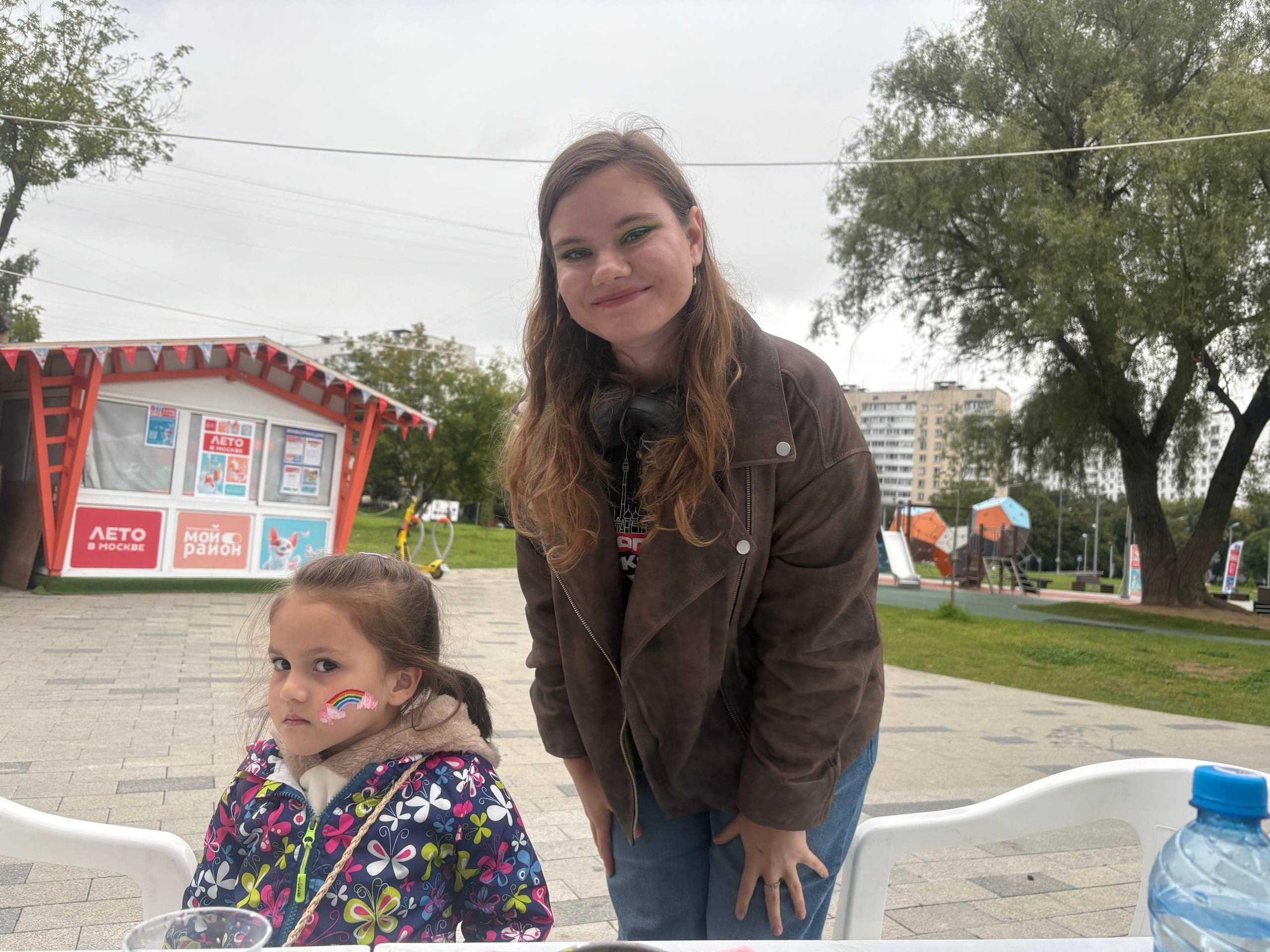 Активисты Молодежной палаты Бирюлева Западного провели мастер-класс по аквагриму. Фото: официальная страница Молодежной палаты района Бирюлево Западное в социальных сетях