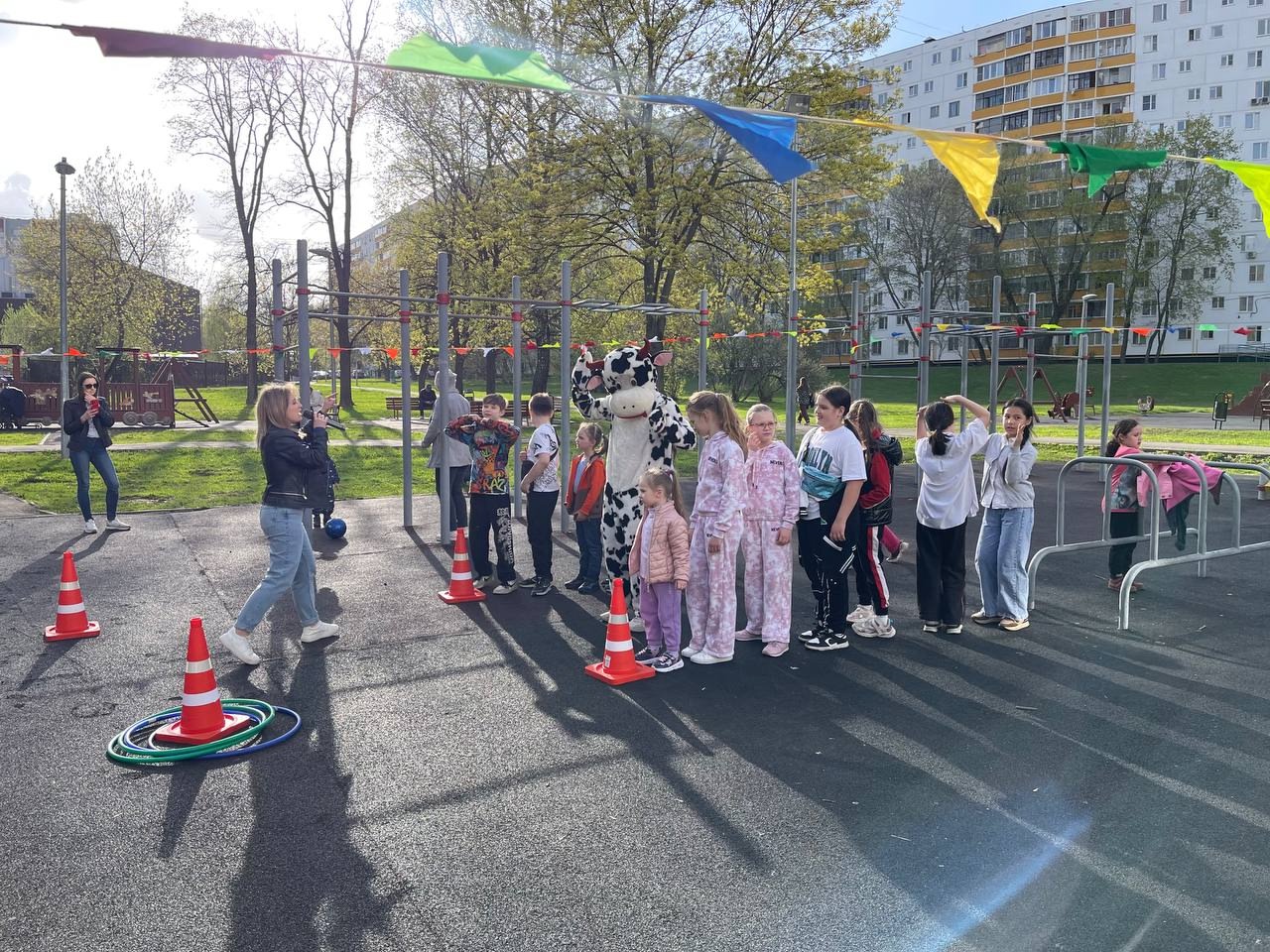 Представители управы Бирюлева Западного пригласили горожан на праздник двора. Фото: официальная страница управы района Бирюлево Западное в социальных сетях