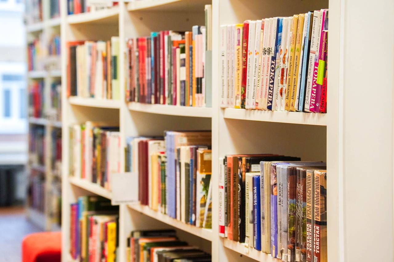 Открытие выставки о Сергее Ожегове состоялось в ОКГ «Столица». Фото: Ксения Догонашева, «Вечерняя Москва»