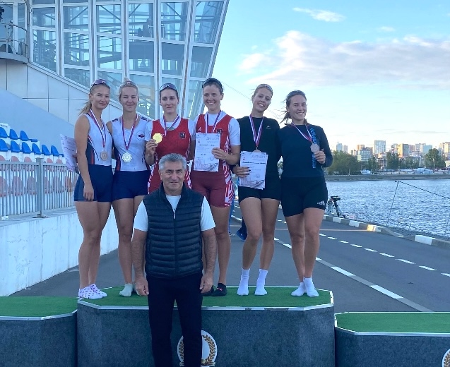 Гребцы «Юности Москвы» завоевали шесть медалей на соревнованиях. Фото: официальная страница ФСО «Юность Москвы» в социальных сетях