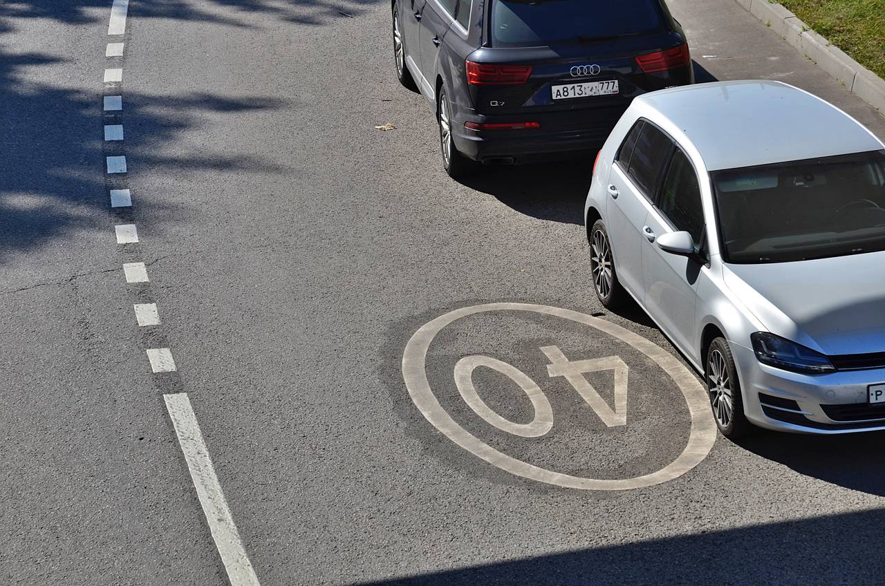 Зарядный хаб в для электромобилей в Москве набирает популярность. Фото: Анна Быкова, «Вечерняя Москва»