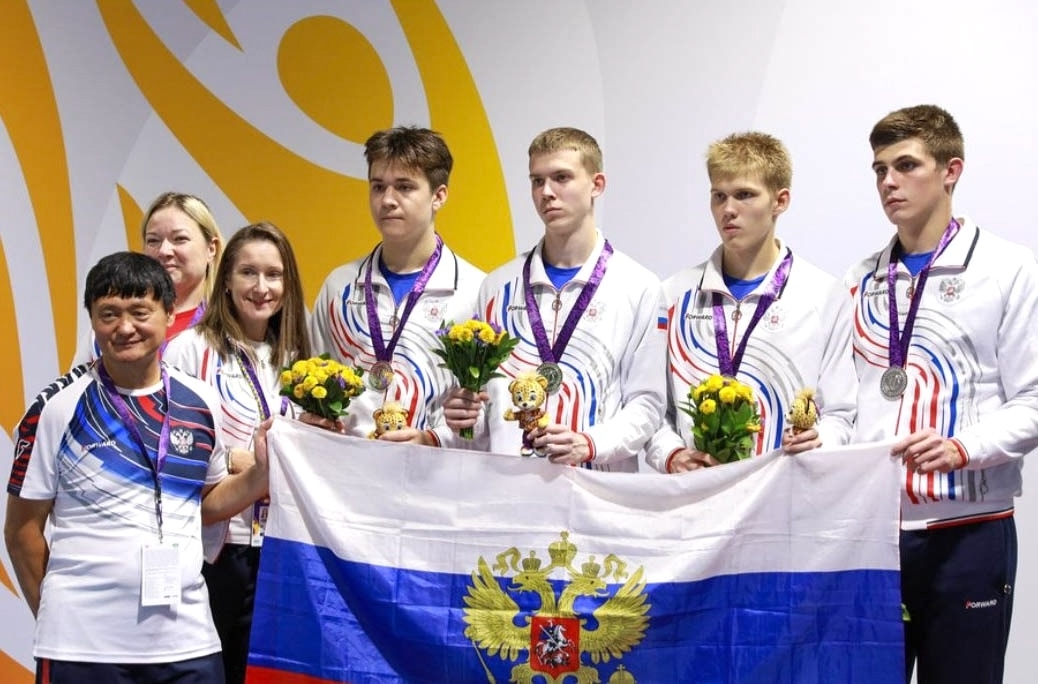 Саблист из «Юности Москвы» завоевал серебряную медаль на Играх стран СНГ. Фото: официальная страница ФСО «Юность Москвы»