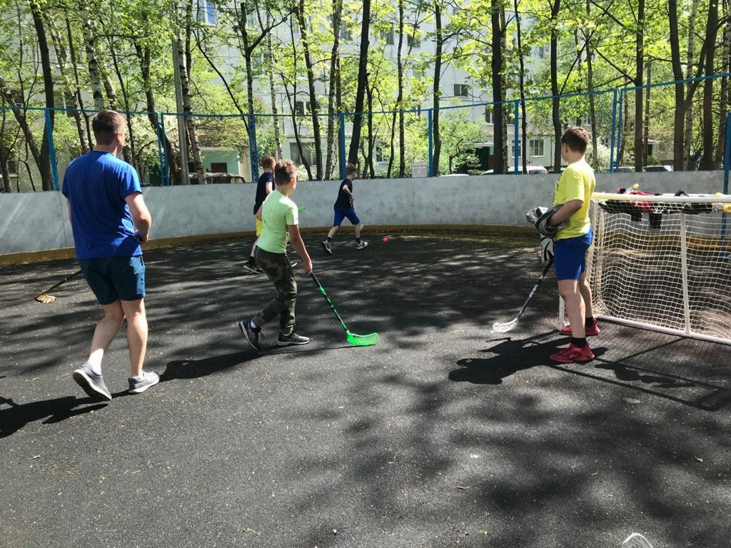 Открытая тренировка по флорболу состоится в районе Бирюлево Западное. Фото: Telegram-канал управы района Бирюлево Западное