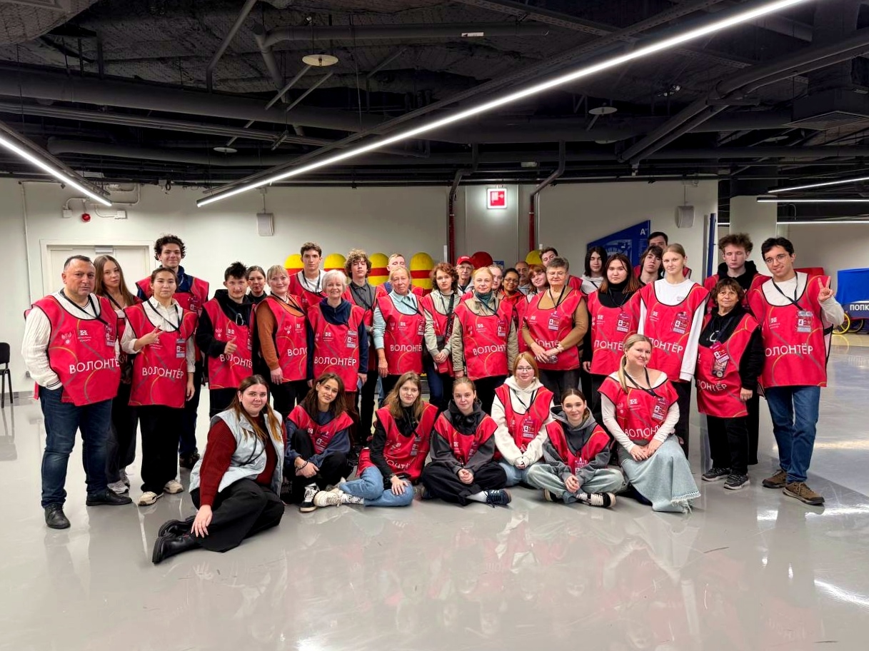 Волонтеры ОКГ «Столица» помогли в организации матча. Фото: официальная страница ОКГ «Столица» в социальных сетях