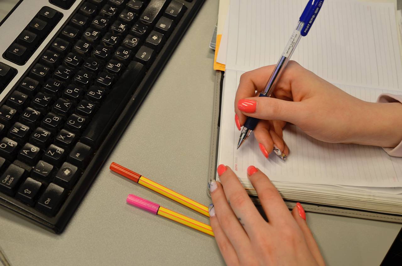 Актуальные схемы интернет мошенников. Фото: Анна Быкова, «Вечерняя Москва»