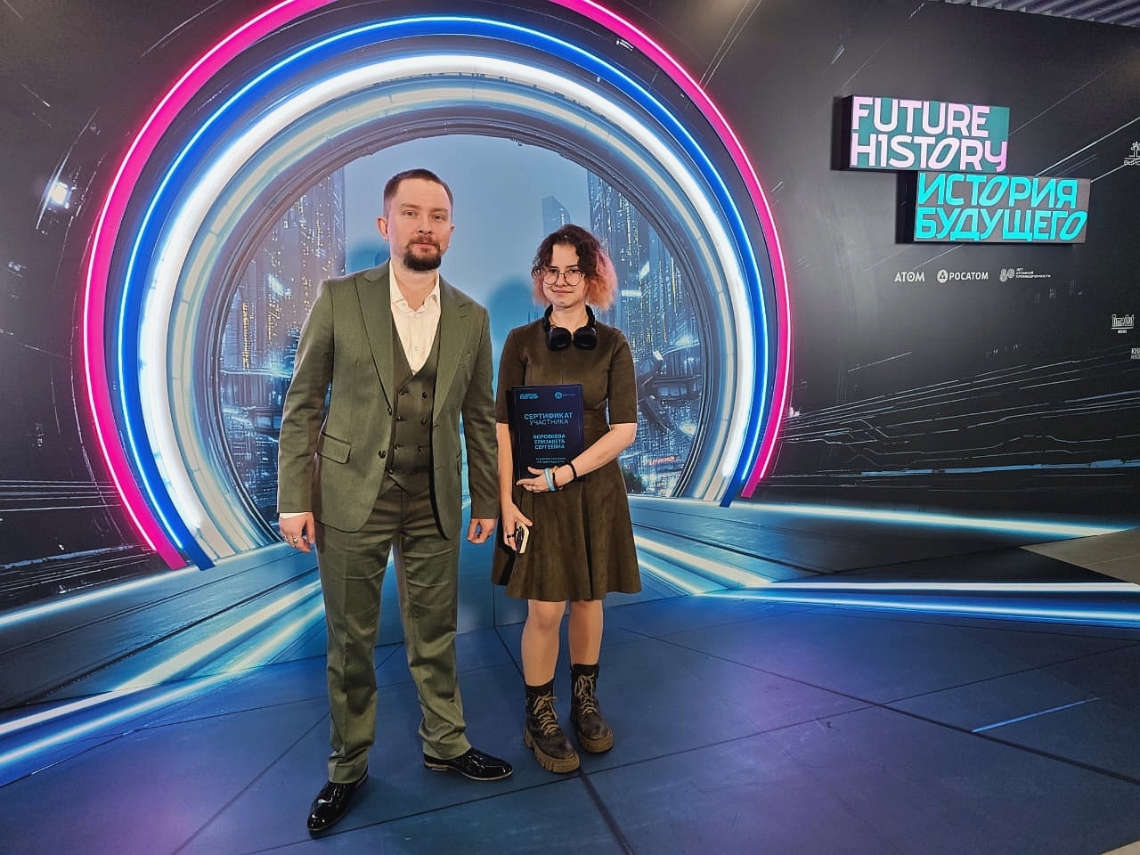 «История будущего»: студентка ОКГ «Столица» стала участницей литературной премии. Фото: официальная страница ОКГ «Столица» в социальных сетях