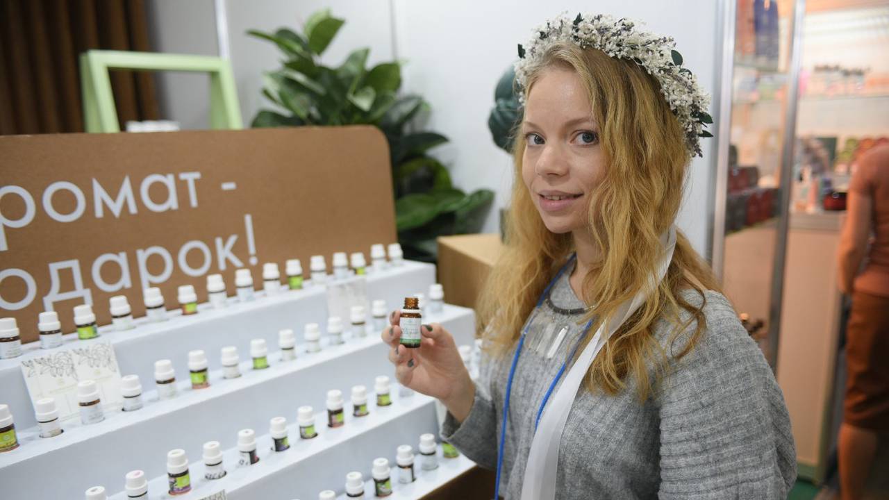 Экскурсия на производство косметики в рамках проекта «Открой#Моспром». Фото: Пелагия Замятина, «Вечерняя Москва»