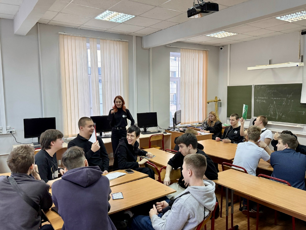 Студенты-сварщики ОКГ «Столица» повысили финансовую грамотность на практическом тренинге. Фото: страница ОКГ «Столица»