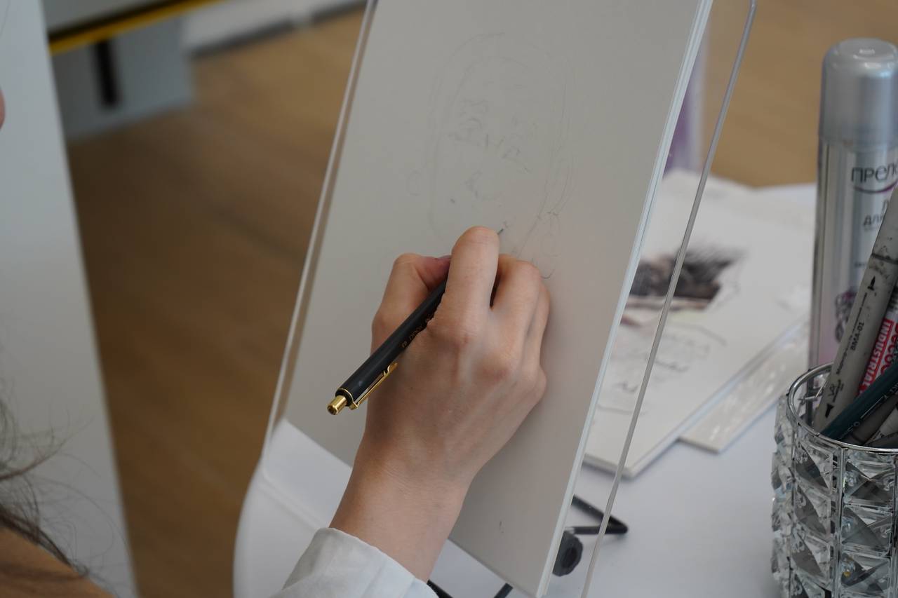 Выставка детских рисунков «Защитники отечества» откроется в Культурном центре «Дружба». Фото: Анна Быкова, «Вечерняя Москва»